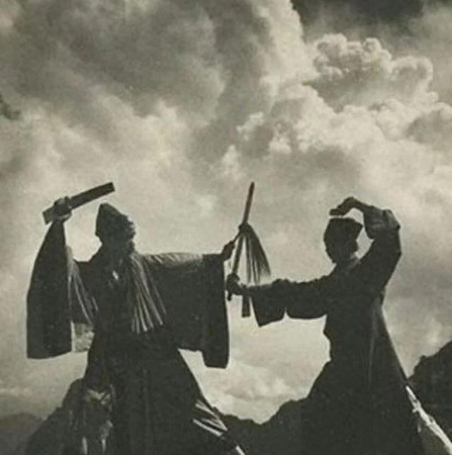 仙风道骨没错了，一组百年前隐居深山的道士老照片