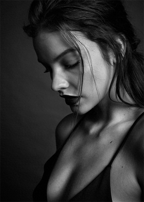 超模系列—芭芭拉·帕尔文,13岁成名