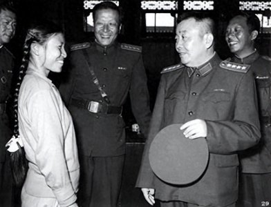 ​谭政由总政主任降为副主任，李聚奎严肃说：挺住，别让我看错你