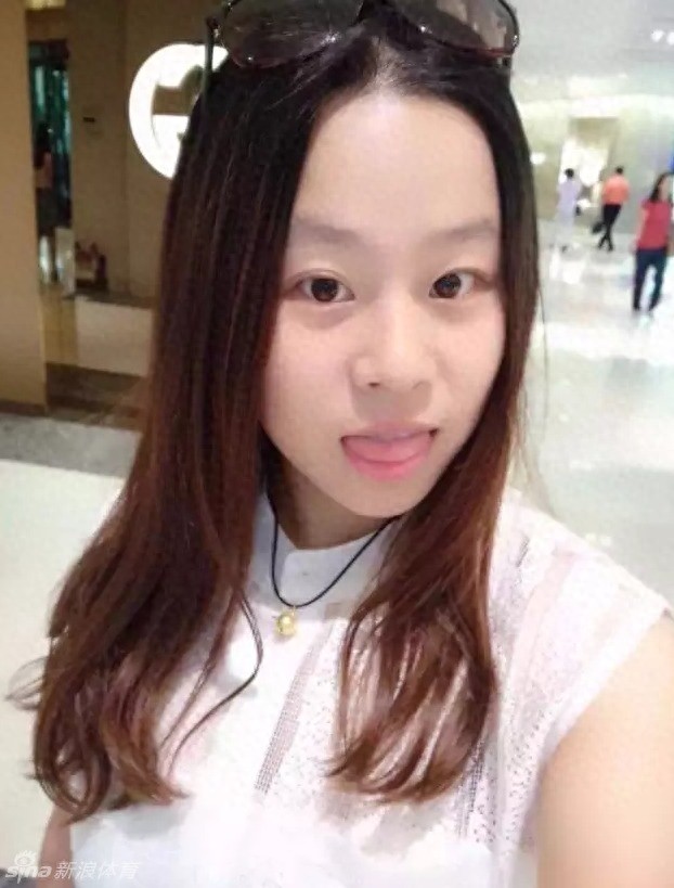 中国冰壶女队出美女 王芮接替王冰玉成冰壶新“女神”