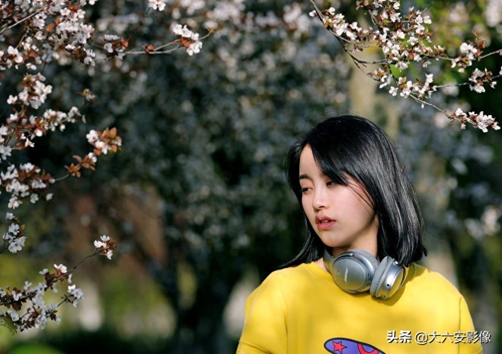 20幅春天摄影作品欣赏，满眼姹紫嫣红，美女楚楚动人