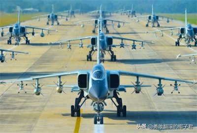 ​斧尖上的危险之舞，歼轰七-中国自主设计的第一款歼击轰炸机