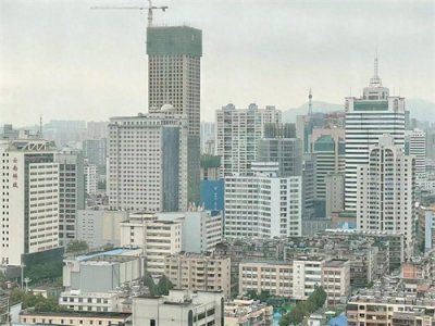 ​呈贡大学城片区削减了270亩商务地，原昆大地块新增30亩办公地