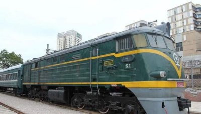 ​中国铁路之父——詹天佑