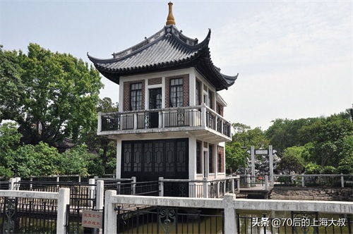 桂林公园，位于上海徐汇区，园内遍植20多种桂花树，又名黄家花园