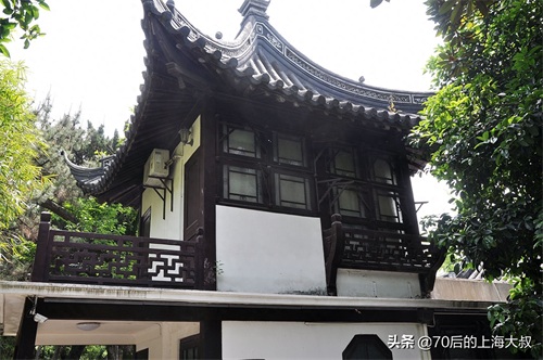 桂林公园，位于上海徐汇区，园内遍植20多种桂花树，又名黄家花园