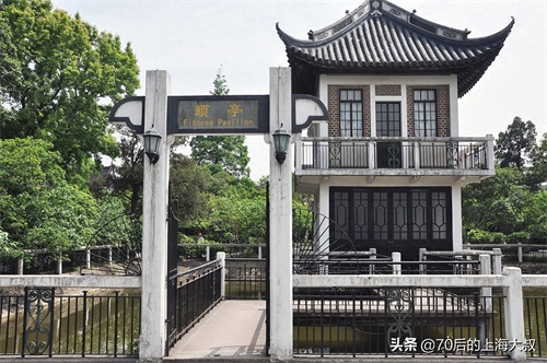 桂林公园，位于上海徐汇区，园内遍植20多种桂花树，又名黄家花园