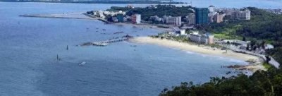 ​阳江小众网红海滩沙扒湾，海水清澈、椰林树影，向往的海滩