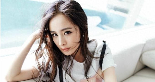 杨幂是迪丽热巴的大老板？嘉行传媒背后另有其人