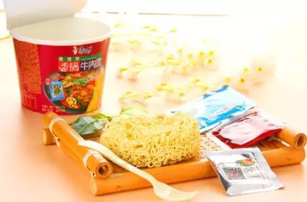 抖音又一高科技泡面走红网络？口感爽滑价格却成亮点！