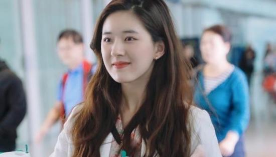 娱乐赵露思个人资料身高 官方并没有给出准确身高和体重  1