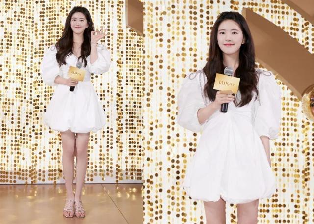 娱乐赵露思个人资料身高 官方并没有给出准确身高和体重  2