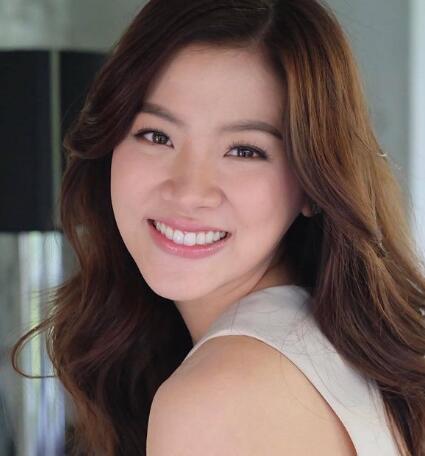 吹落的树叶女主扮演者