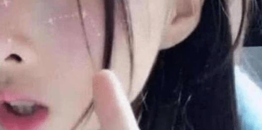 抖音“13岁小萝莉”火了，失恋上网求安慰，网友：作业太少了？