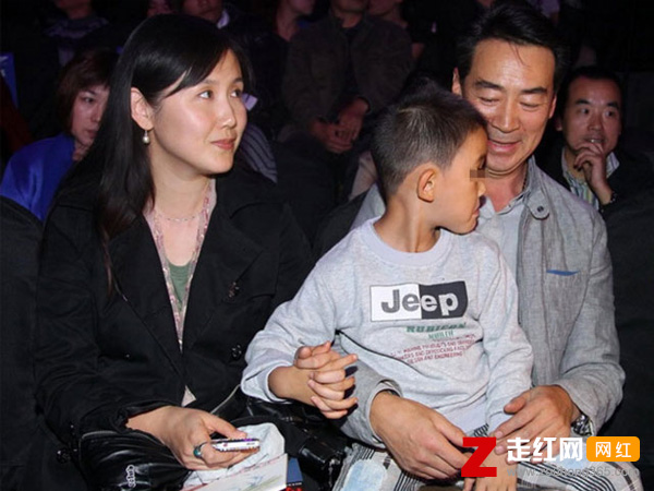 寇振海现任妻子是谁 寇振海有几个孩子？