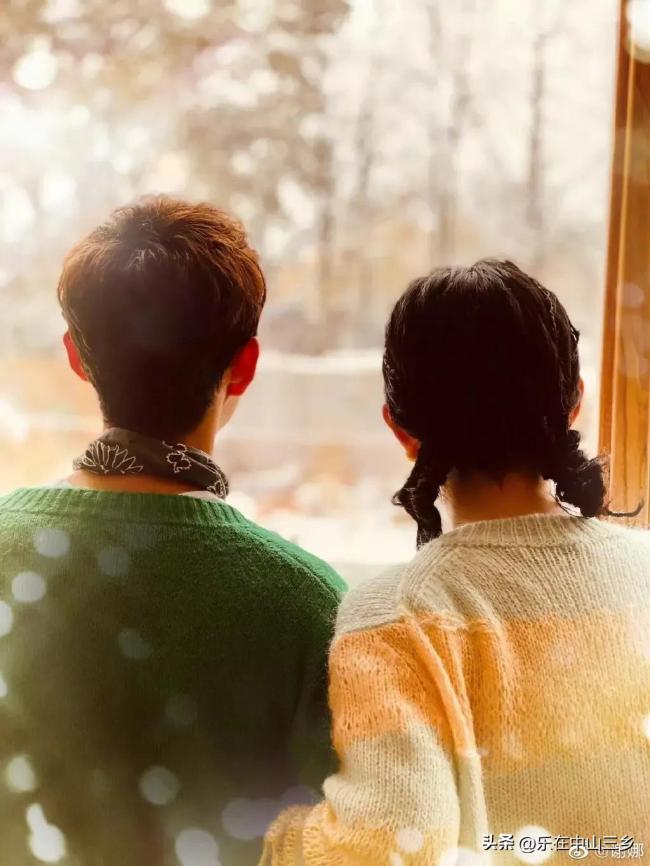 谢娜晒合照为何炅庆生 有一种友谊叫何炅谢娜，果然名不虚传！ 