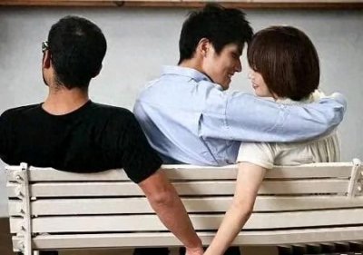 ​45岁出轨女人自述：偷情多年，为何老公一直没有发现？