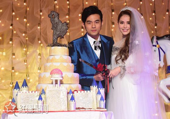 周杰伦是昆凌的初恋吗 昆凌在周杰伦之前有过恋情吗