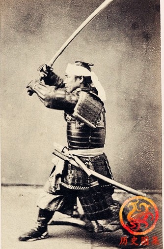 直击日本武士的真实样子：长相凶悍，身高是亮点，图六像杀马特