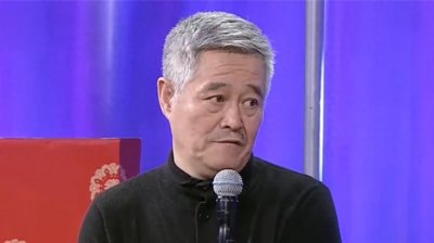 ​赵本山女儿：倒贴300万下嫁穷小伙，结婚15年被丈夫宠成宝