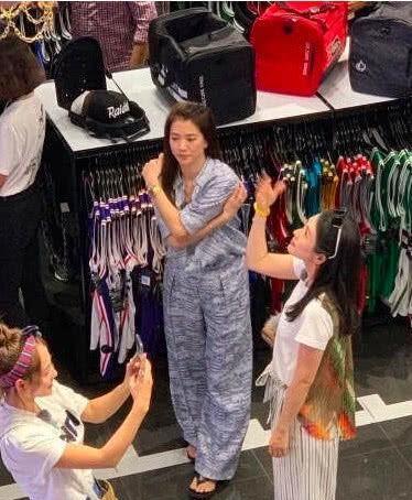 章子怡谢娜包文婧素颜上澳洲报纸封面，网友多亏了章子怡