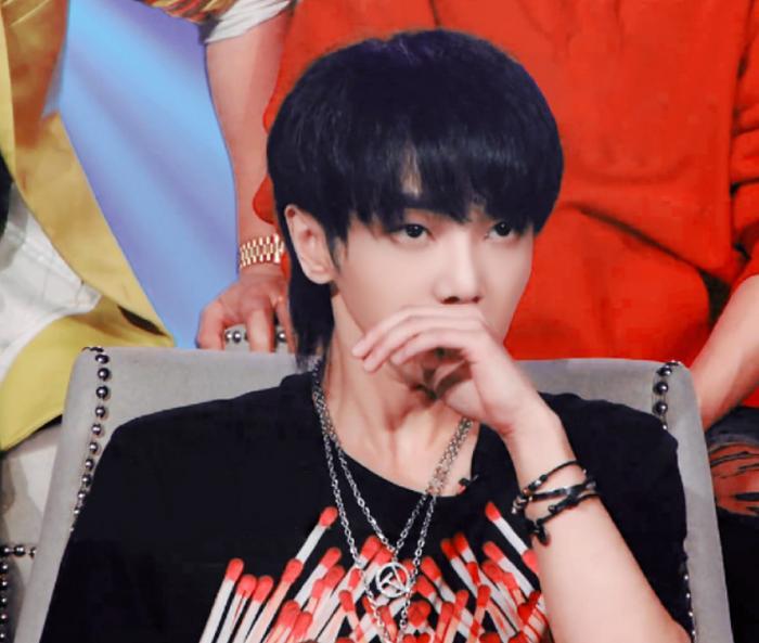 华晨宇最“坏”的歌，不带脏字骂了很多人，00后：太纯洁听不懂