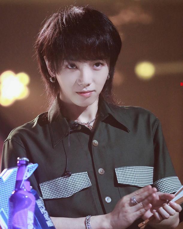 华晨宇最“坏”的歌，不带脏字骂了很多人，00后：太纯洁听不懂