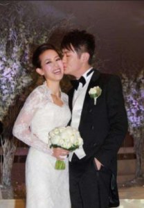 ​梁靖琪现任老公 梁靖琪为什么要离婚