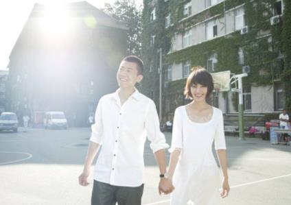 王一博是谁公司的艺人 王一博为何叫白牡丹