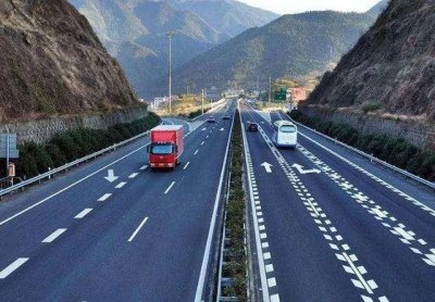 ​100公里开车要多久(100公里开车多少油钱)