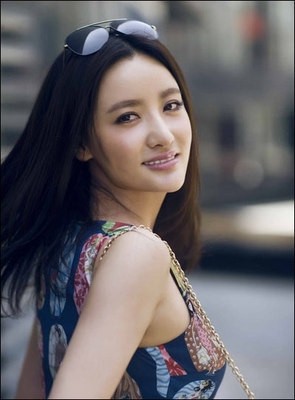 蛇蝎女人“陈佳子”,戏外恬静平和时尚女星田子田