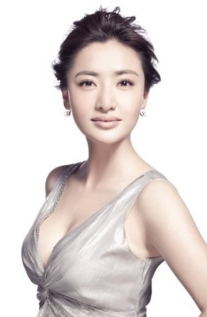 蛇蝎女人“陈佳子”,戏外恬静平和时尚女星田子田