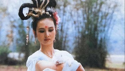 ​传奇女星邱佩宁：从荧屏嫦娥到亿万慈善家的华丽蜕变