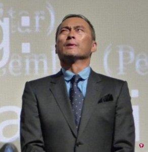 ​罹癌硬汉男星渡边谦 多伦多影展落泪