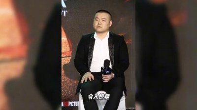 ​岳云鹏春晚惊艳全场：幽默与音乐才华兼具