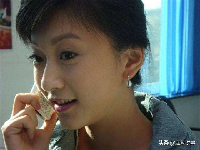 《乡村爱情》“李秋歌”金玫玫戏外照，依然是个听妈话的乖乖女