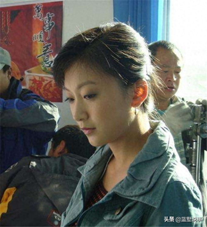 《乡村爱情》“李秋歌”金玫玫戏外照，依然是个听妈话的乖乖女