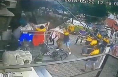 ​女子孕期徒手接住坠楼男童，现为患病女儿筹款！丈夫称已筹齐