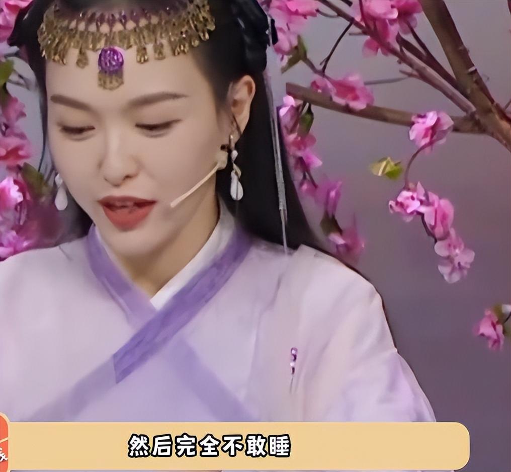 唐嫣生下女儿后，孩子全部是罗晋管！一早醒来就抱女儿能看一天