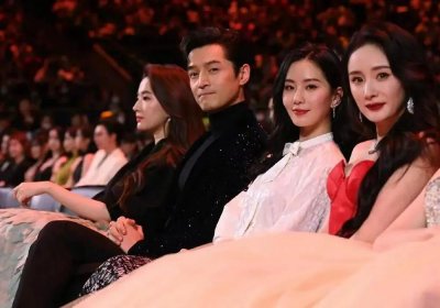 ​微博之夜唐嫣怎么没来(被主办方拦在门口将近20分钟)