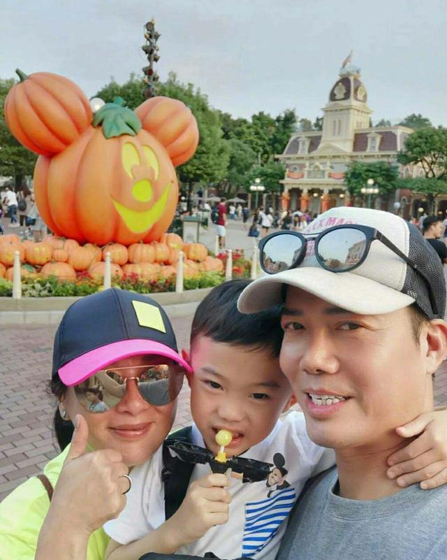 谢天华个人资料揭秘(53岁谢天华近照似壮年小伙)(11)