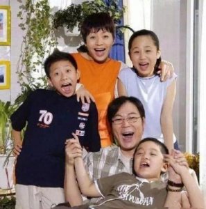 ​《家有儿女》刘星搭档新“鼠标”亮相《觉醒年代》