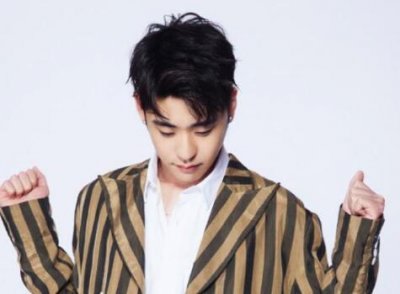 ​德云社秦霄贤开什么车