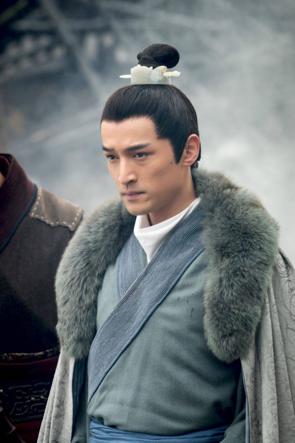 1岁胡歌官宣当爸：3段情史4段绯闻轰轰烈烈，相亲娶了圈外白富美