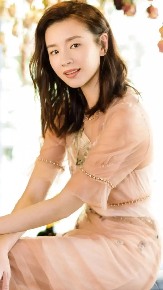 清冷美人董洁早年高清写真合集