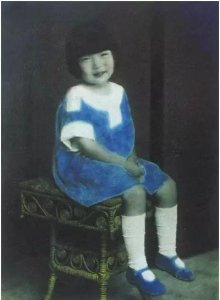 张爱玲罕见照片曝光：图一大部分人都未见过，最后一张照片很沧桑