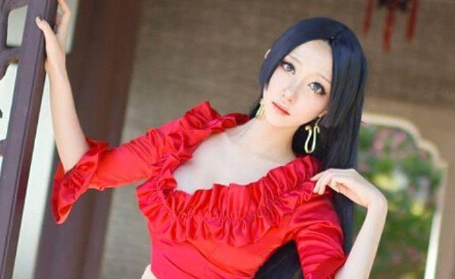 海贼王女帝cosplay，霸气全开，还原漫迷心中的女神！