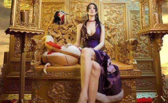 海贼王女帝cosplay，霸气全开，还原漫迷心中的女神！