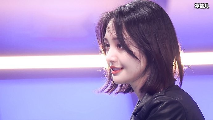 郑爽自曝恋爱后胖十斤